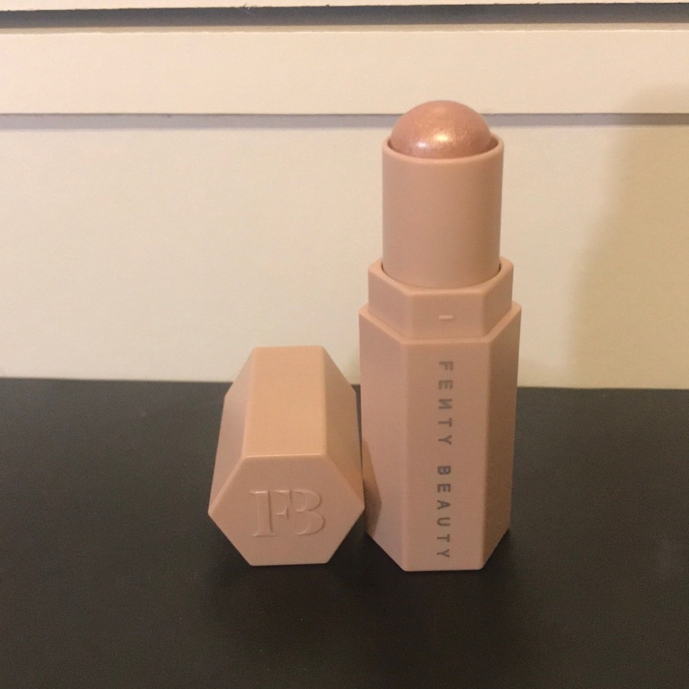 Fenty Beauty Shimmer stick in the shade Starstruck